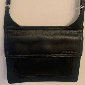 Vintage Fossil black genuine leather crossbody bag